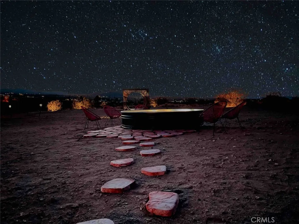 2884 Fortuna, Landers, California 92285 home-pic-27